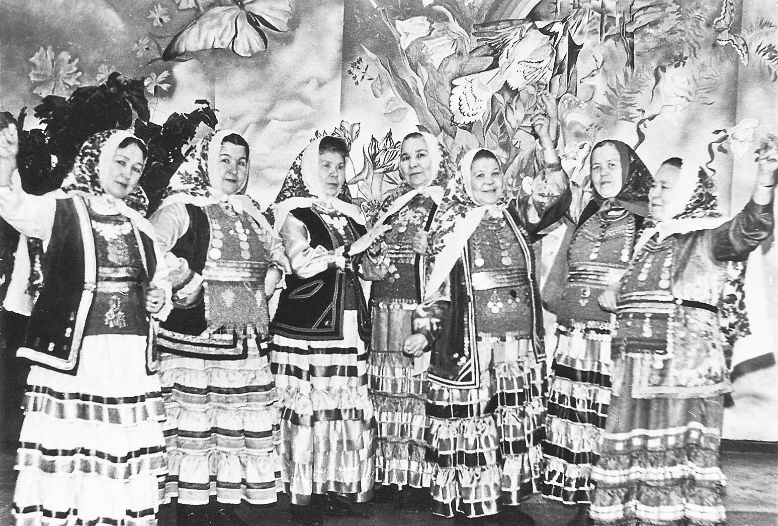 Халыҡ ансамбленең тәүге ағзалары.