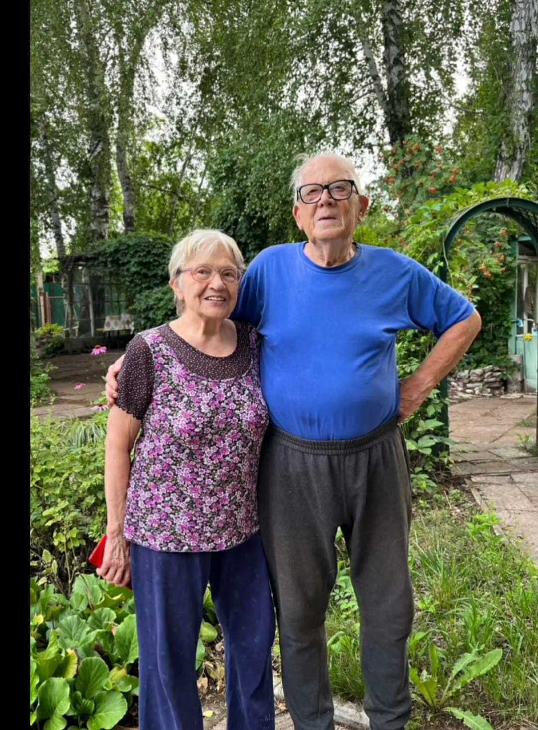 С супругой Инной на даче Аклан Союза писателей РБ.