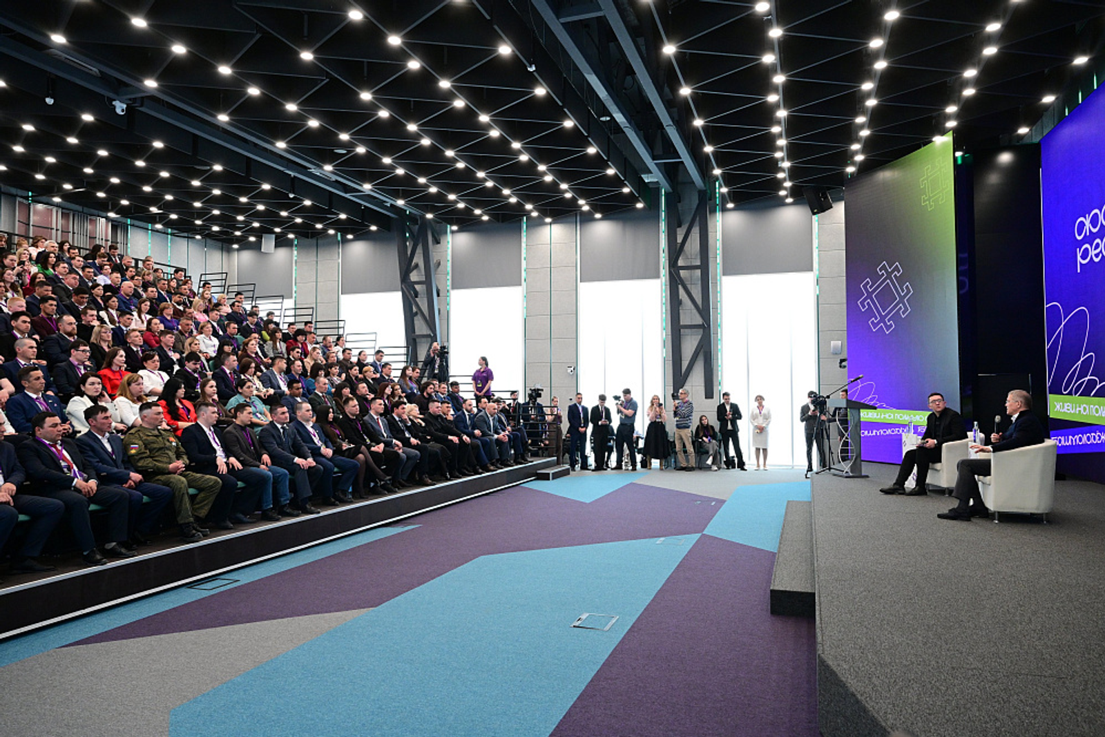 Радий Хабиров принял участие в Форуме молодых депутатов Башкортостана