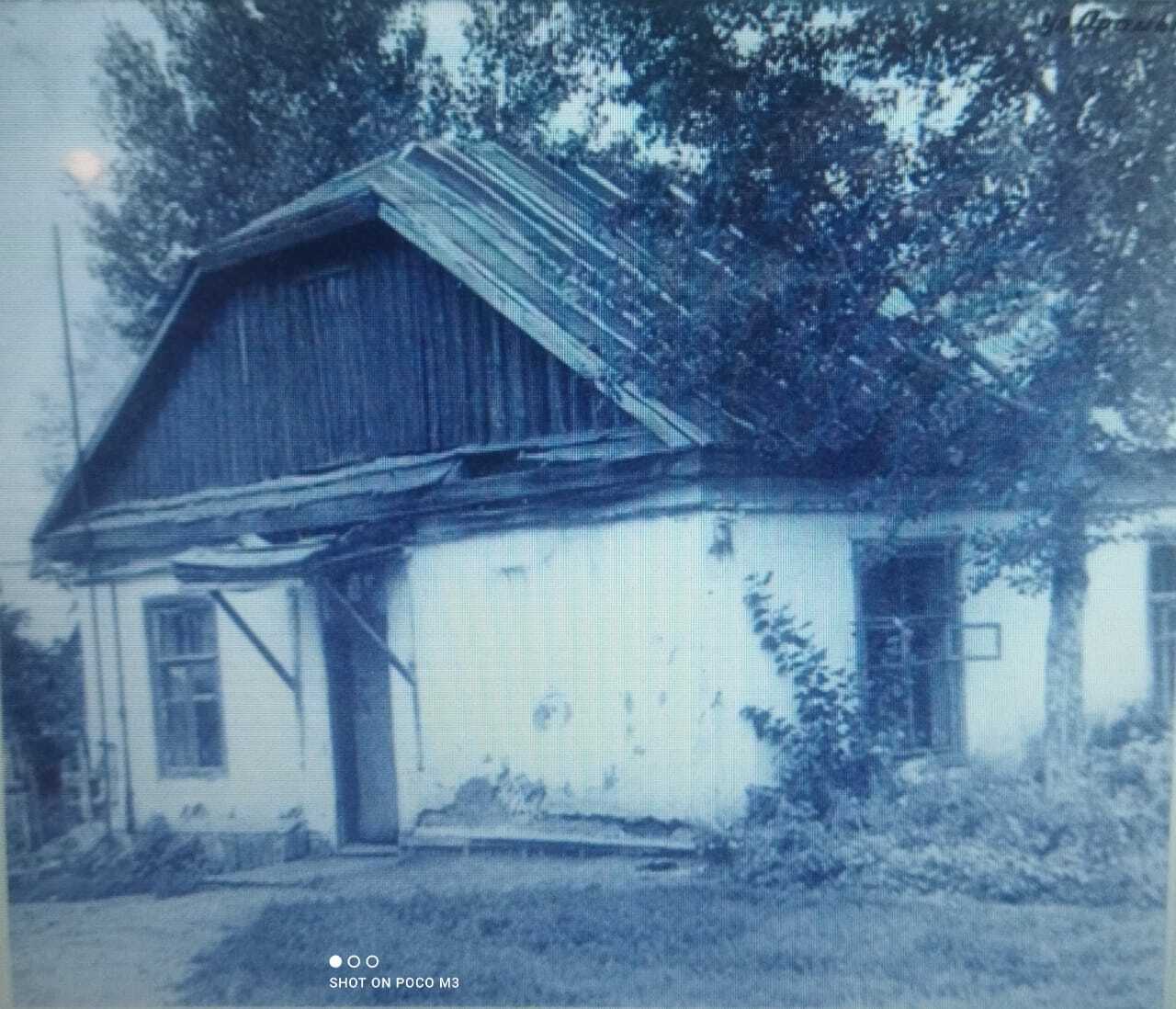 Мәктәптең иң тәүге бинаһы.