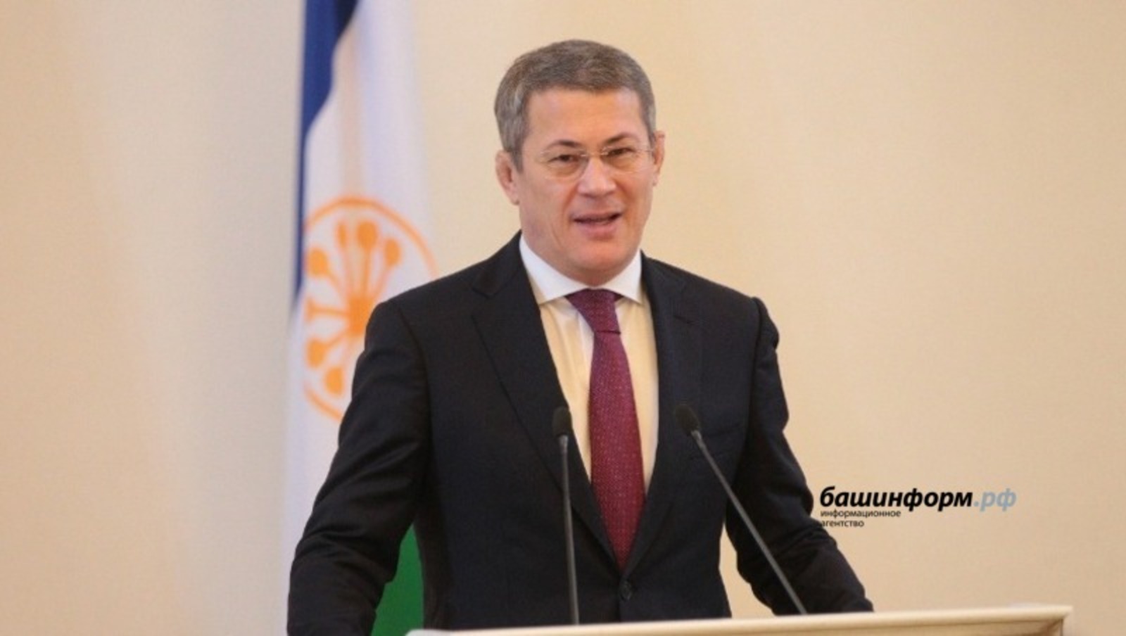 Глава Башкирии занял первое место в рейтинге губернаторов ПФО за апрель 2022 года