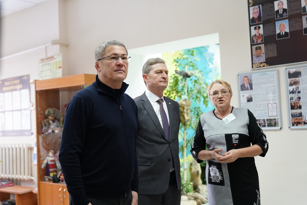Радий Хабиров посетил парк Победы и историко-краеведческий музей в Ермекеево