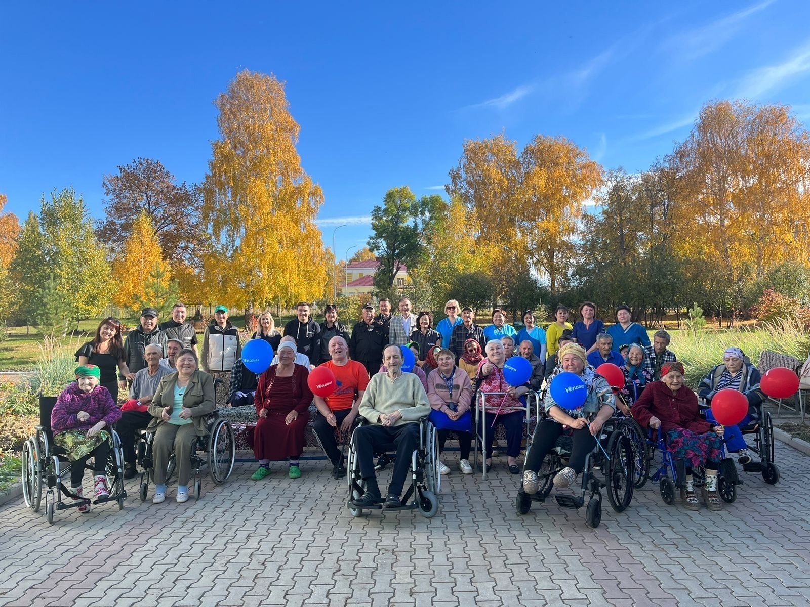 «Юлдаш» һөйләй, «Юлдаш» йырлай