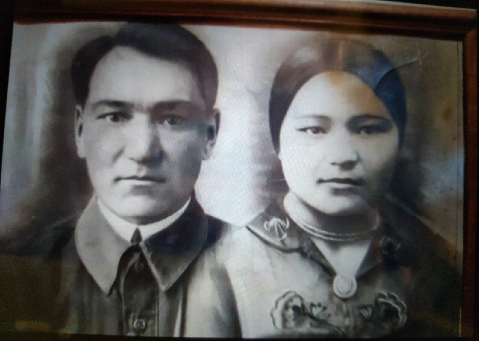 Газиз Баимов и его дочь Зубаржат, 1941 г.