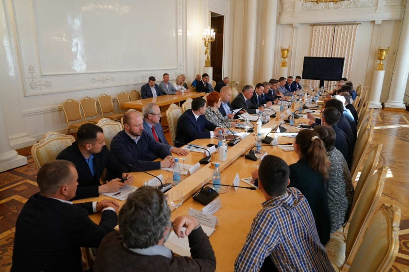 Радий Хабиров выступил на конференции Федерации гребного слалома России