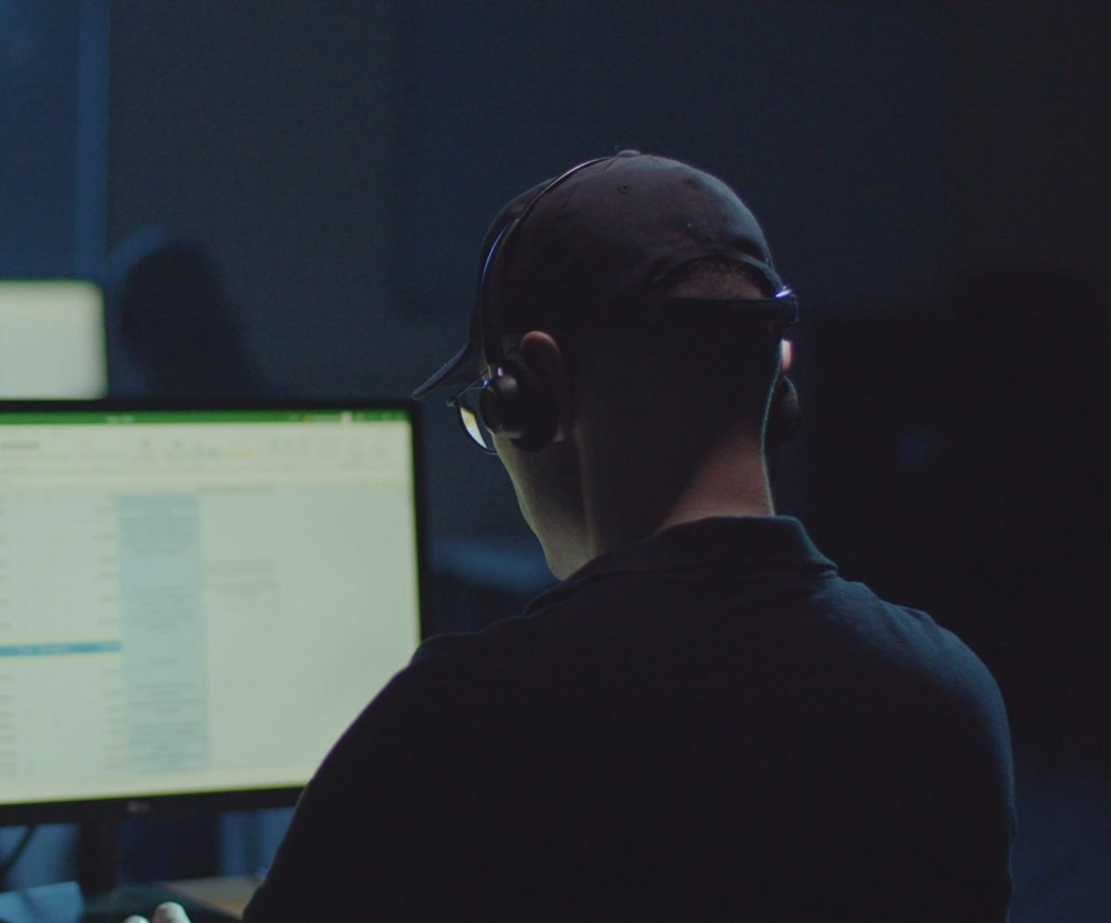 Отдала деньги престарелой матери мошенникам!