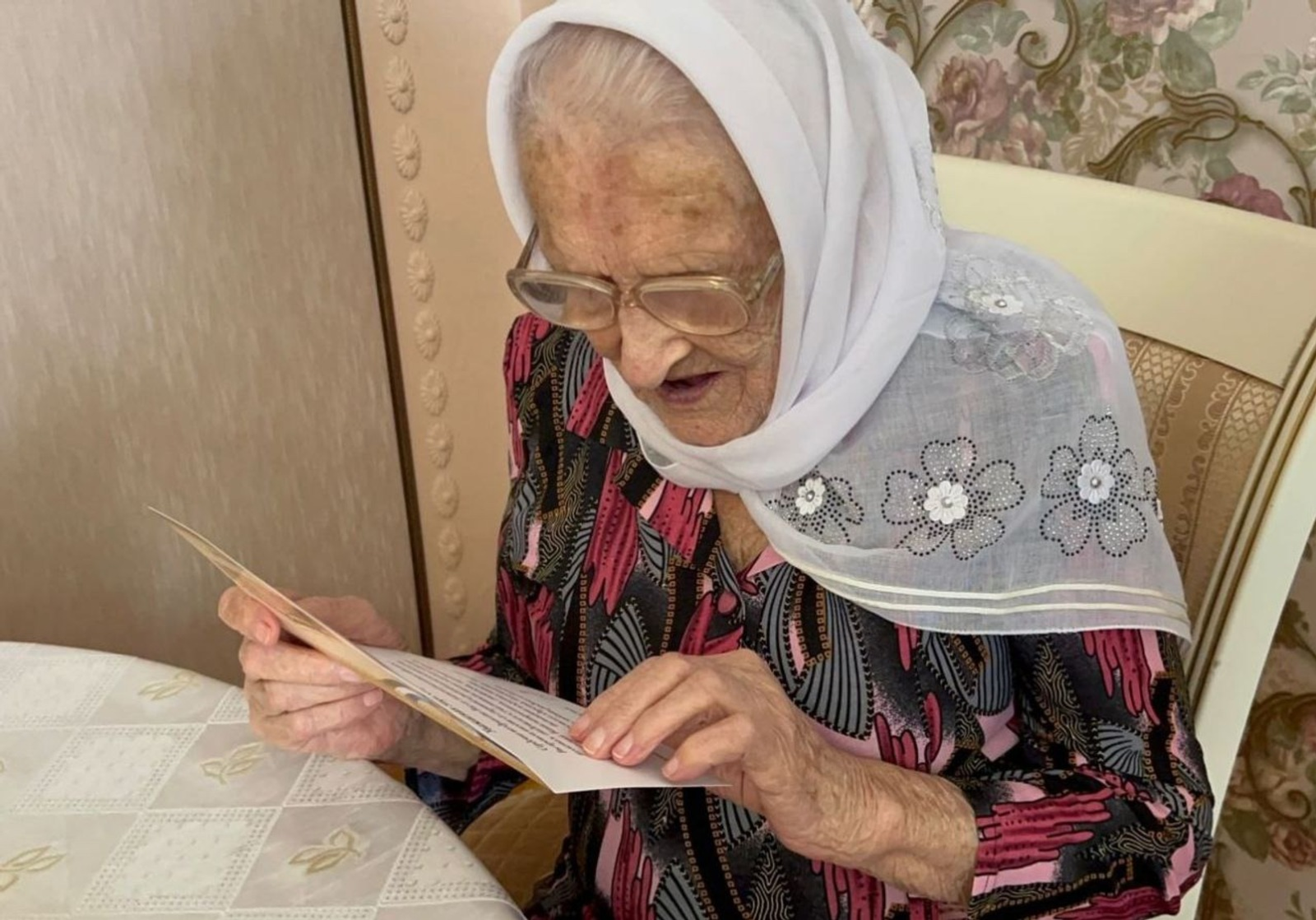 Путин и Хабиров поздравили жительницу Башкирии со 100-летием