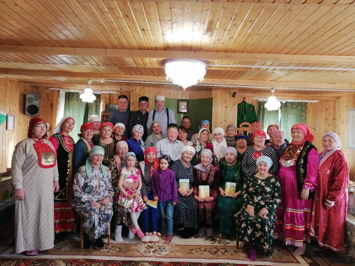 Йыйынтыҡтың исем туйында.