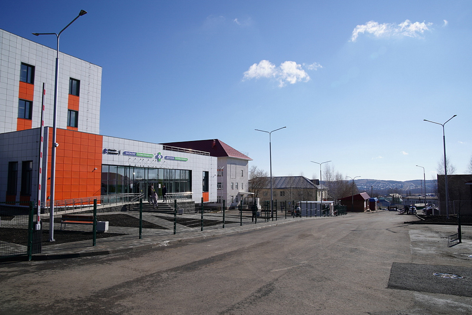 В Абзелиловском районе начала работу новая детская поликлиника