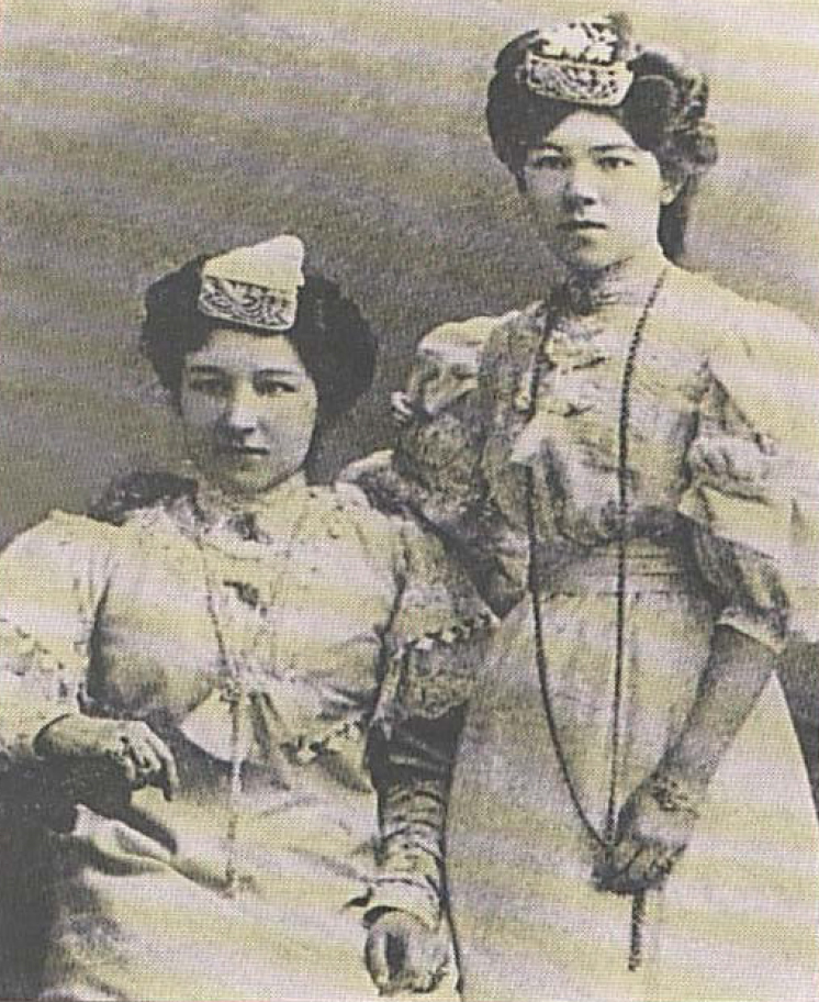 Рауза (слева) и Зайнаб Рамеевы