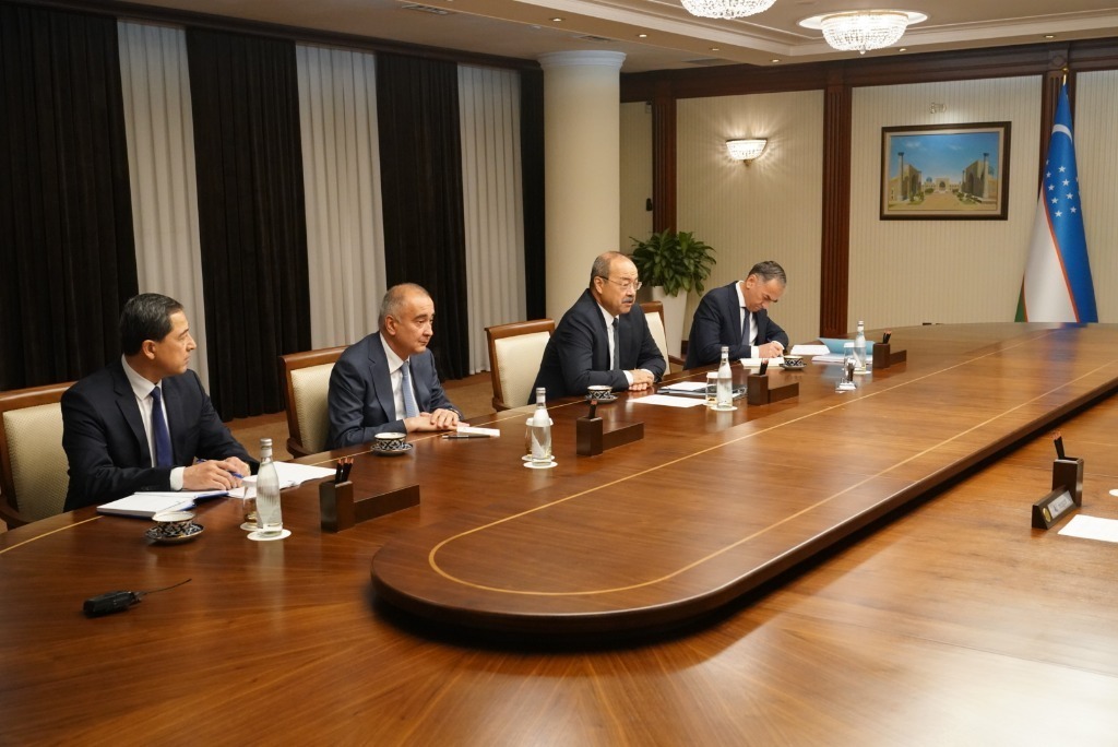 Радий Хабиров встретился с премьер–министром Узбекистана Абдуллой Ариповым