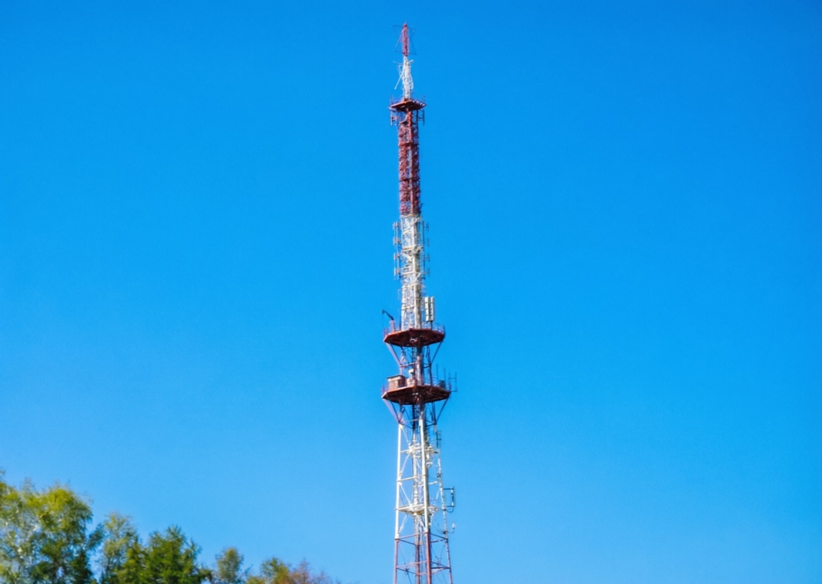 Телебашня в Уфе засветится пасхальными узорами