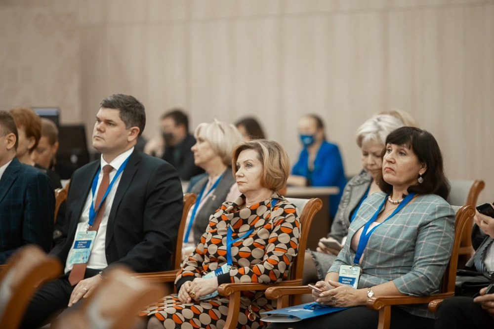 Радий Хабиров поприветствовал участников Всероссийского семинара-совещания по повышению качества подготовки педагогических кадров