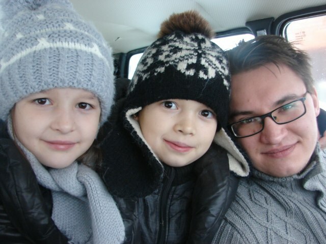 ӘҪӘР үҙ тормошо менән йәшәй