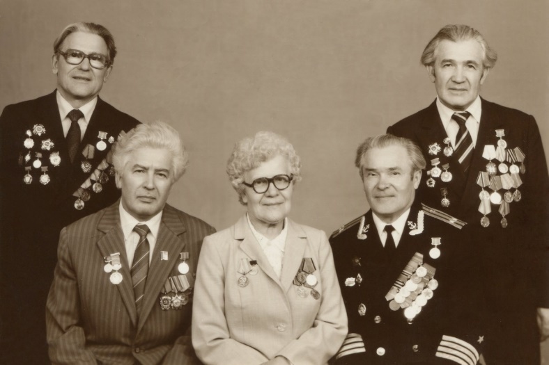 Братья и сестра Кузеевы. 7 мая 1985 г.