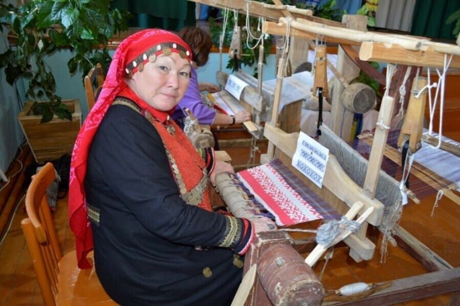 Радий Хабиров поздравил с профессиональным праздником работника культуры из Башкирии