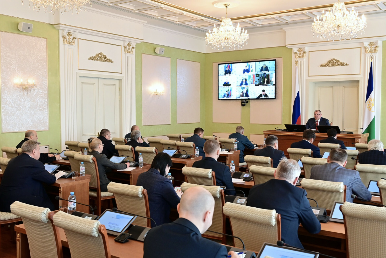 В Правительстве Башкортостана провели внеочередное заседание Комиссии по предупреждению и ликвидации ЧС и обеспечению пожарной безопасности