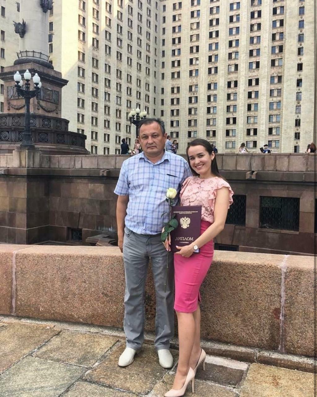 Арыҫланғәлинең ейәне, БР «Иң оҫта хирург-2018» конкурсы еңеүсеһе Айбулат Әлибаев һәм бүләсәре, «Йөрәк һүҙе-2017» бәйгеһендә Гран-при яулаусы Гүзәл Әлибаева.