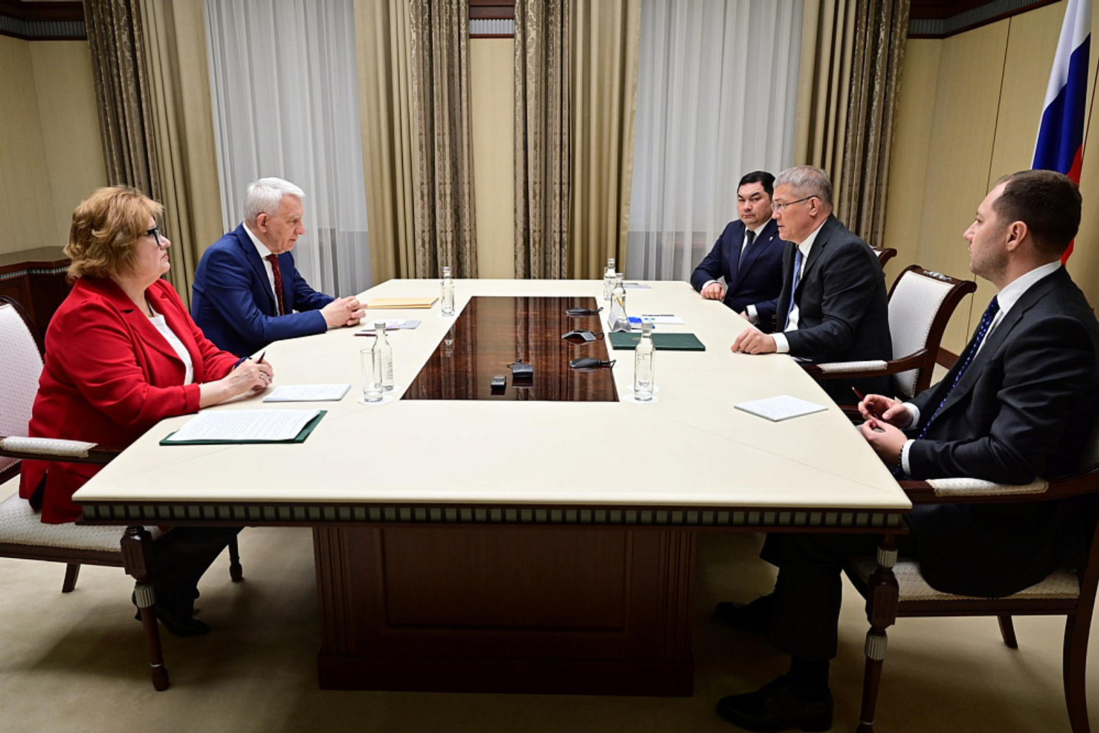 Встреча с генеральным директором НМИЦ им. В.Алмазова Евгением Шляхто