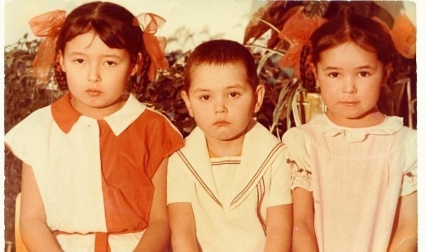 Бер туған Земфира, Нур, Айгөл Айытҡоловтар.